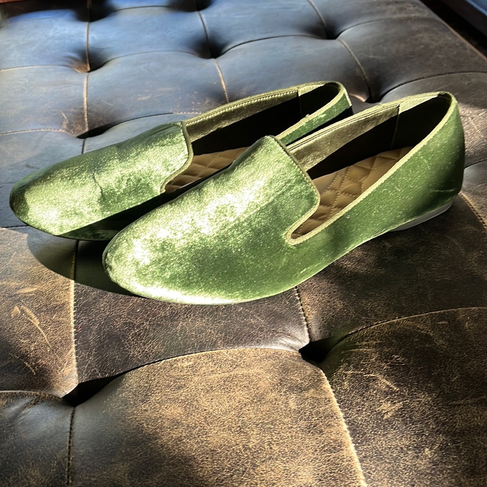 Velvet flats